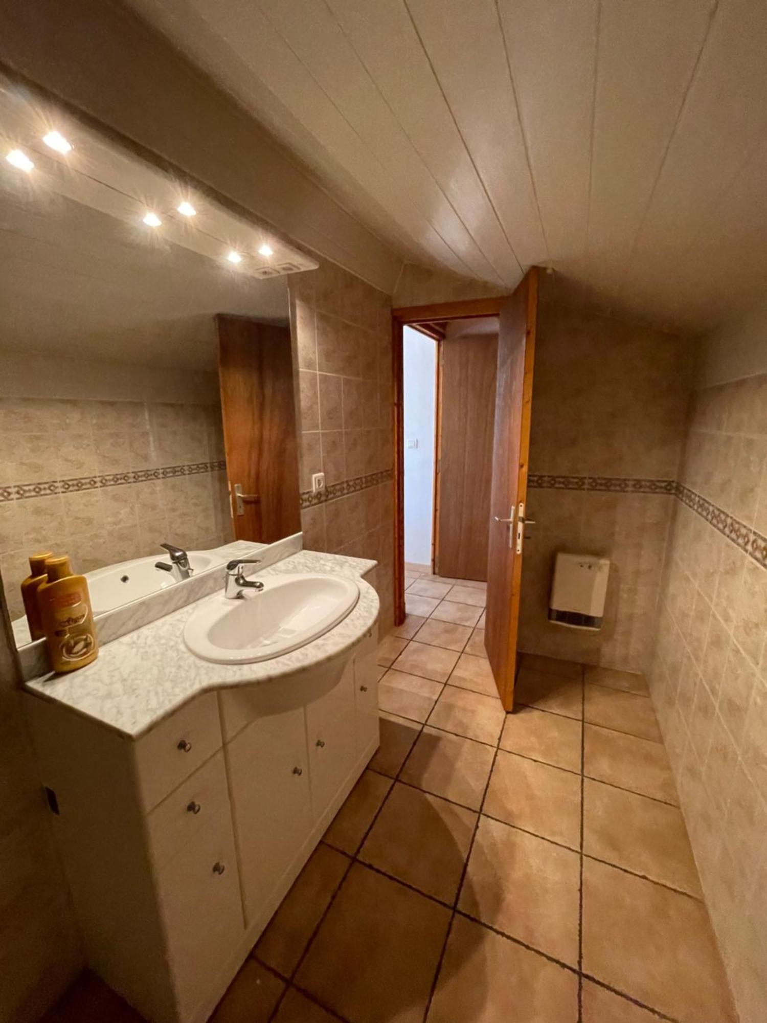 Hostal Les Prairies Mas Roux Raphèle Habitación foto